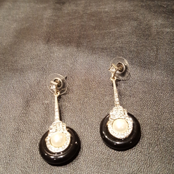 Vintage Guitar Inspired Earrings - Picture 5 of 6